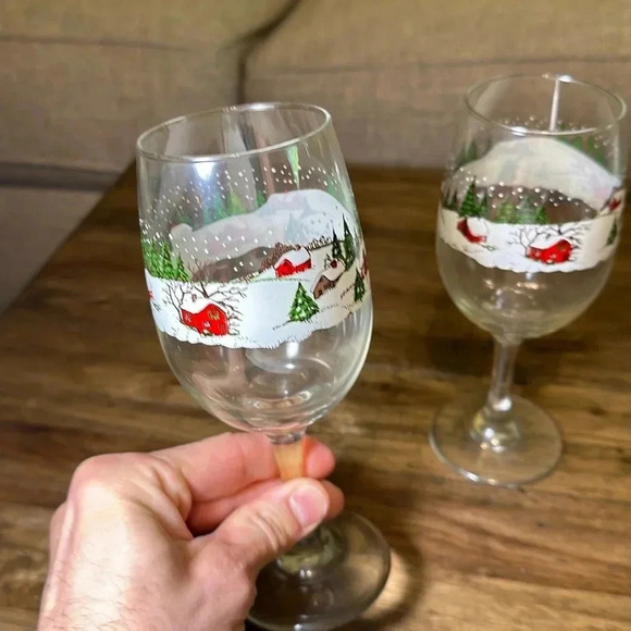 Vintage Libbey Winter Village Christmas Holiday Wine Glasses Cups Set of 2 - Picture 3 of 6